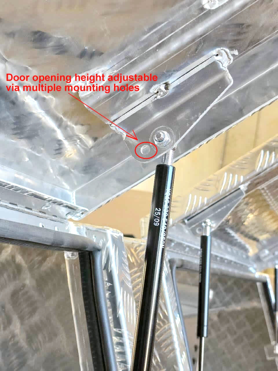 3MM 1400x600x820mm Aluminium Tool boxes Full Door Truck Ute Tool Boxes Tool Box Tool Chest Toolbox Storage with 2 Drawers - Image 2